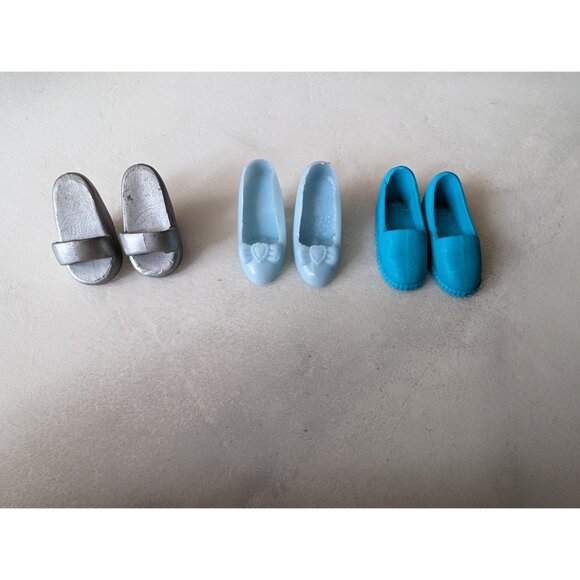 Lot of Vintage Barbie Shoes - Picture 4 of 4